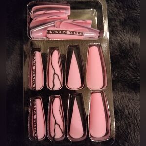 Pink Black Luxury Salon Press On Nails Fashion Logo Print Glam Long Coffin Matte